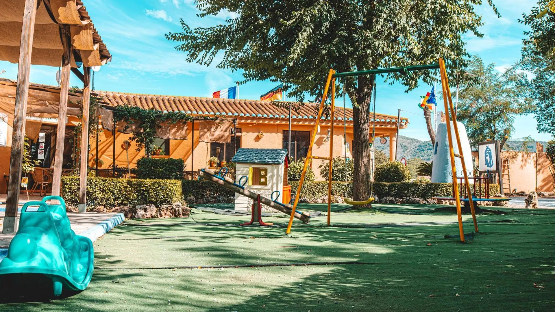 Camping & Bungalows Suspiro Del Moro Otura
